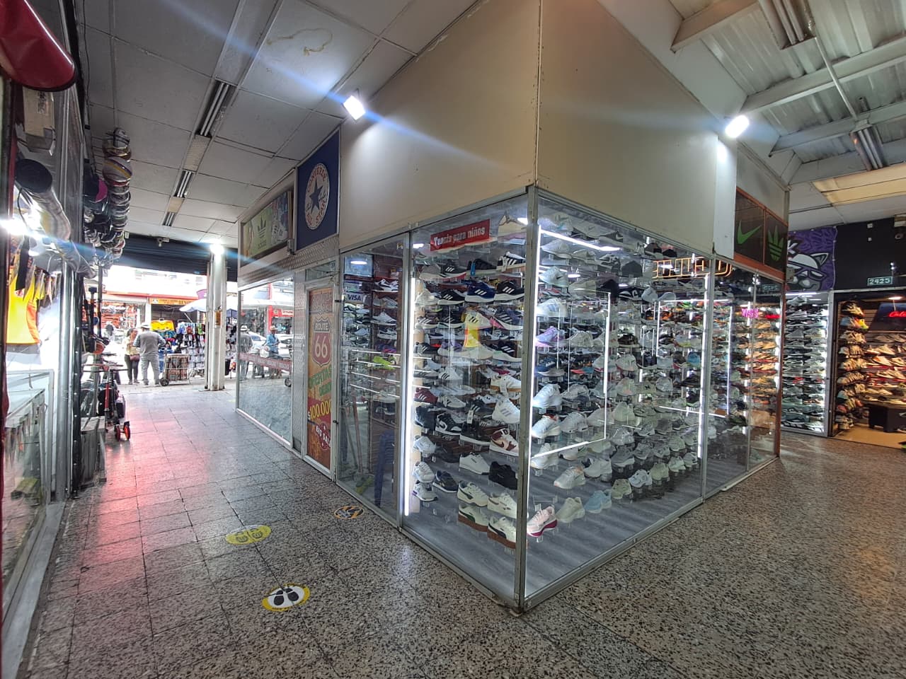 Hermosa Bodega En Arriendo En El Ricaurte