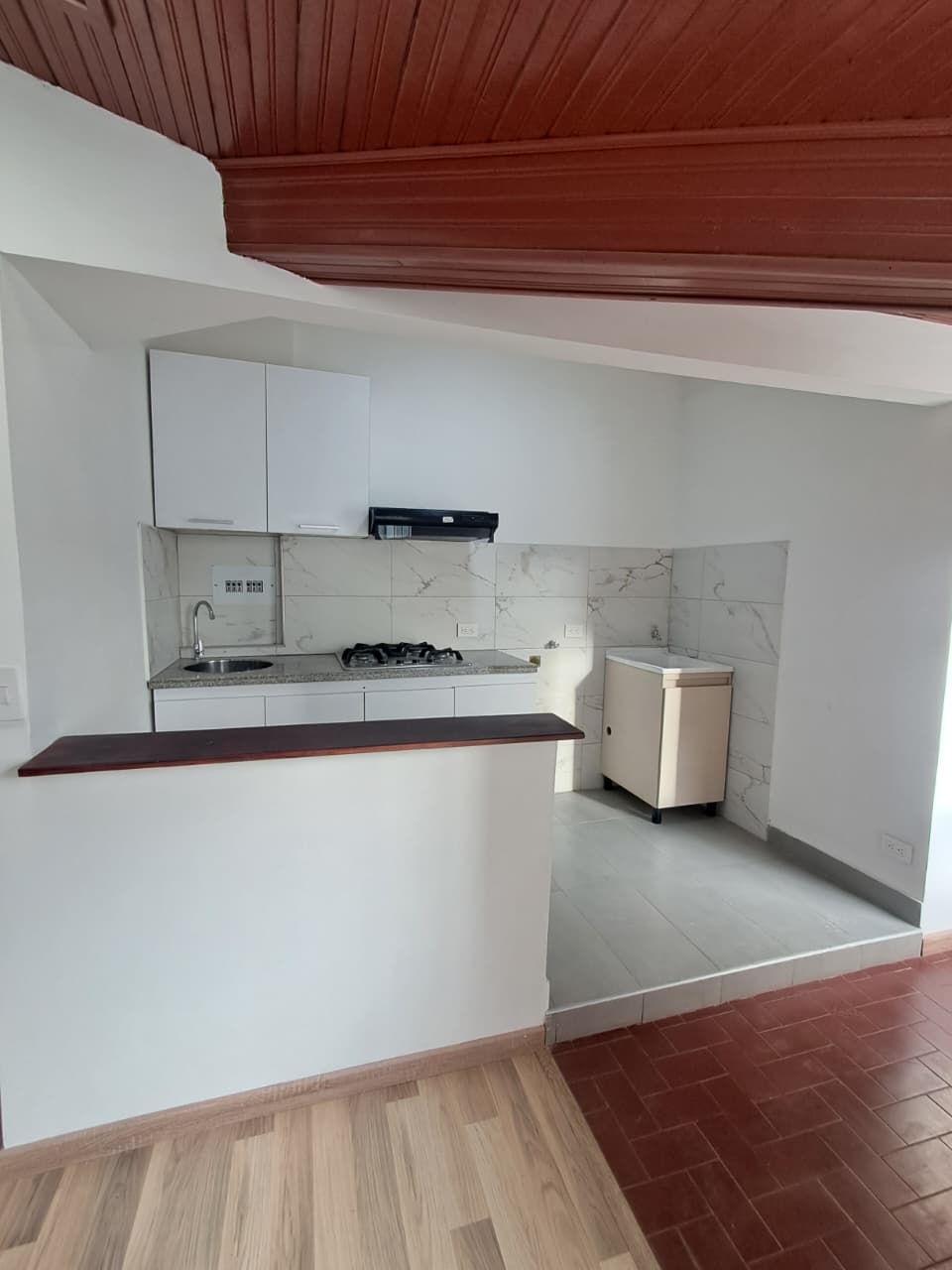 Oportunidad de Inversión Estratégica en Chapinero Casa Rentable de 3 Pisos