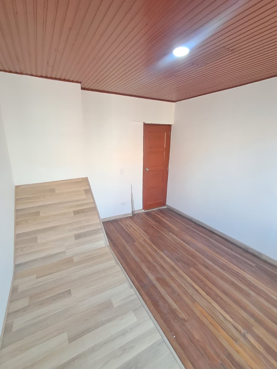 Oportunidad de Inversión Estratégica en Chapinero Casa Rentable de 3 Pisos