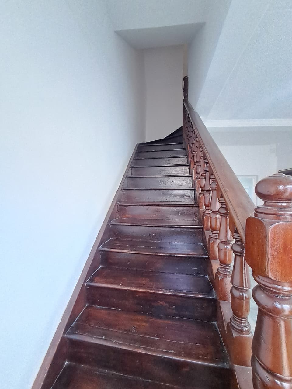Oportunidad de Inversión Estratégica en Chapinero Casa Rentable de 3 Pisos