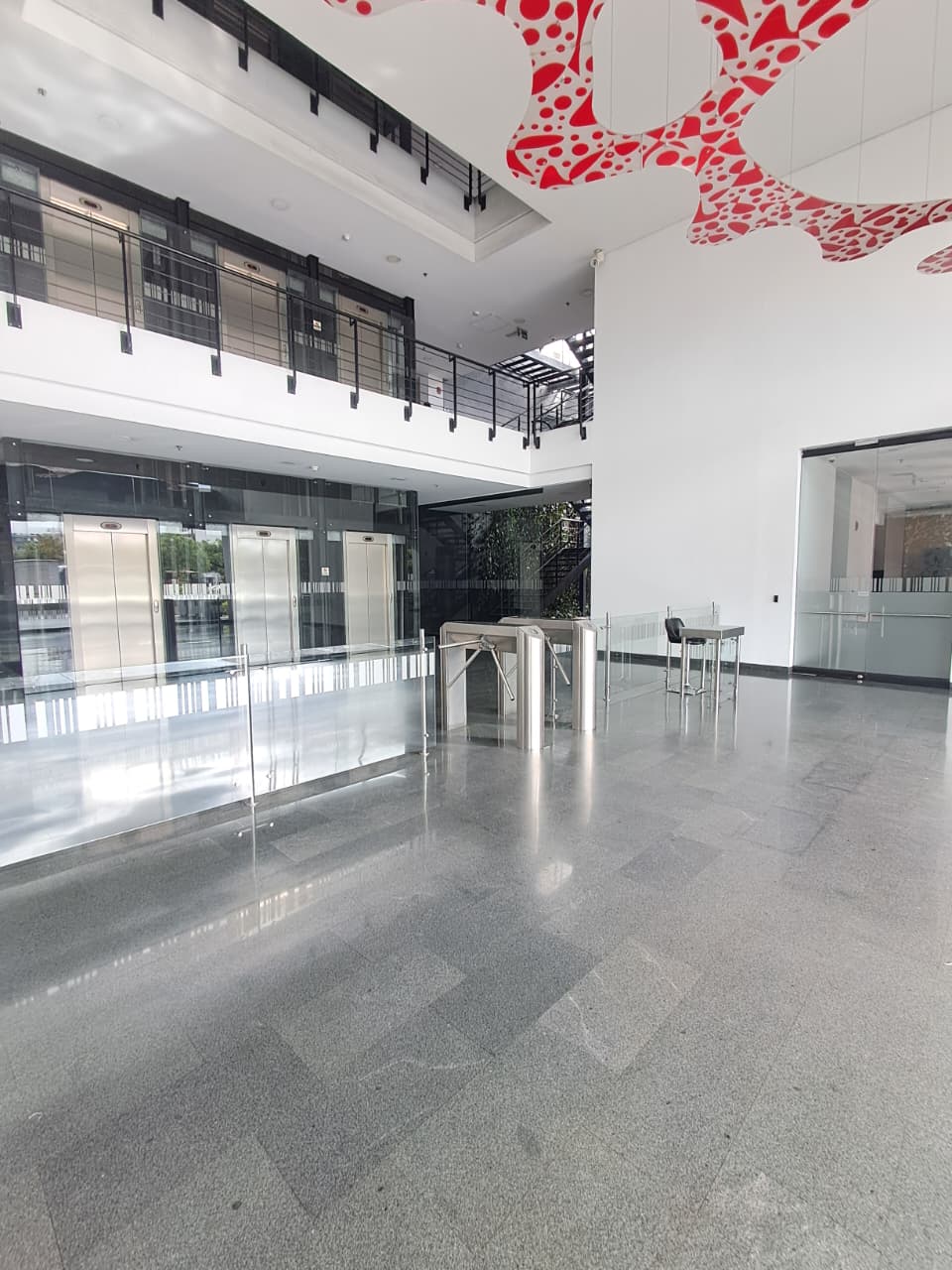 Acogedora Oficina En Arriendo En Santa Bibiana