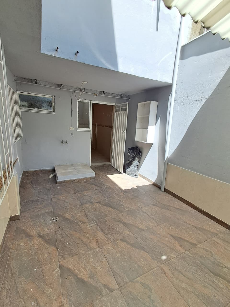 PRECIOSA CASA EN ENGATIVA