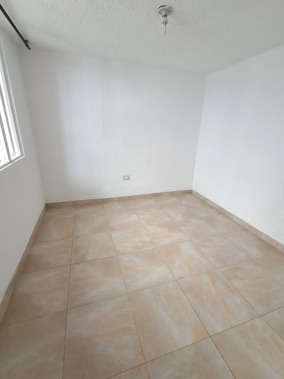 PRECIOSA CASA EN ENGATIVA