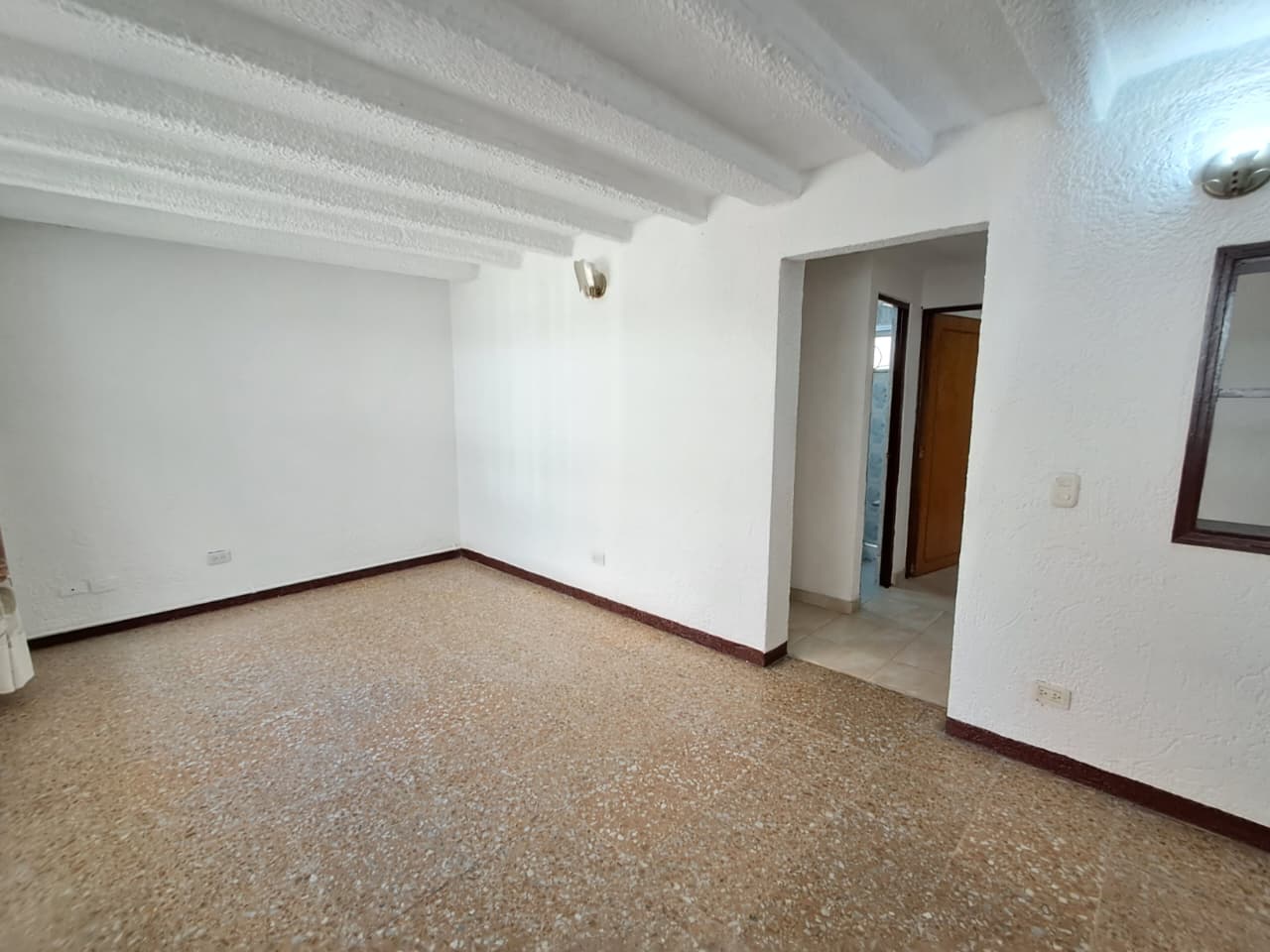 PRECIOSA CASA EN ENGATIVA