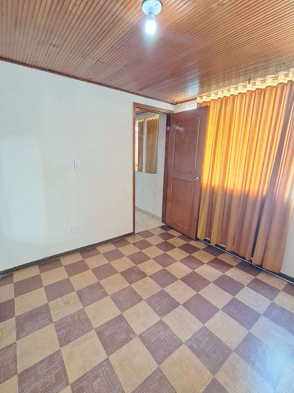 PRECIOSA CASA EN ENGATIVA