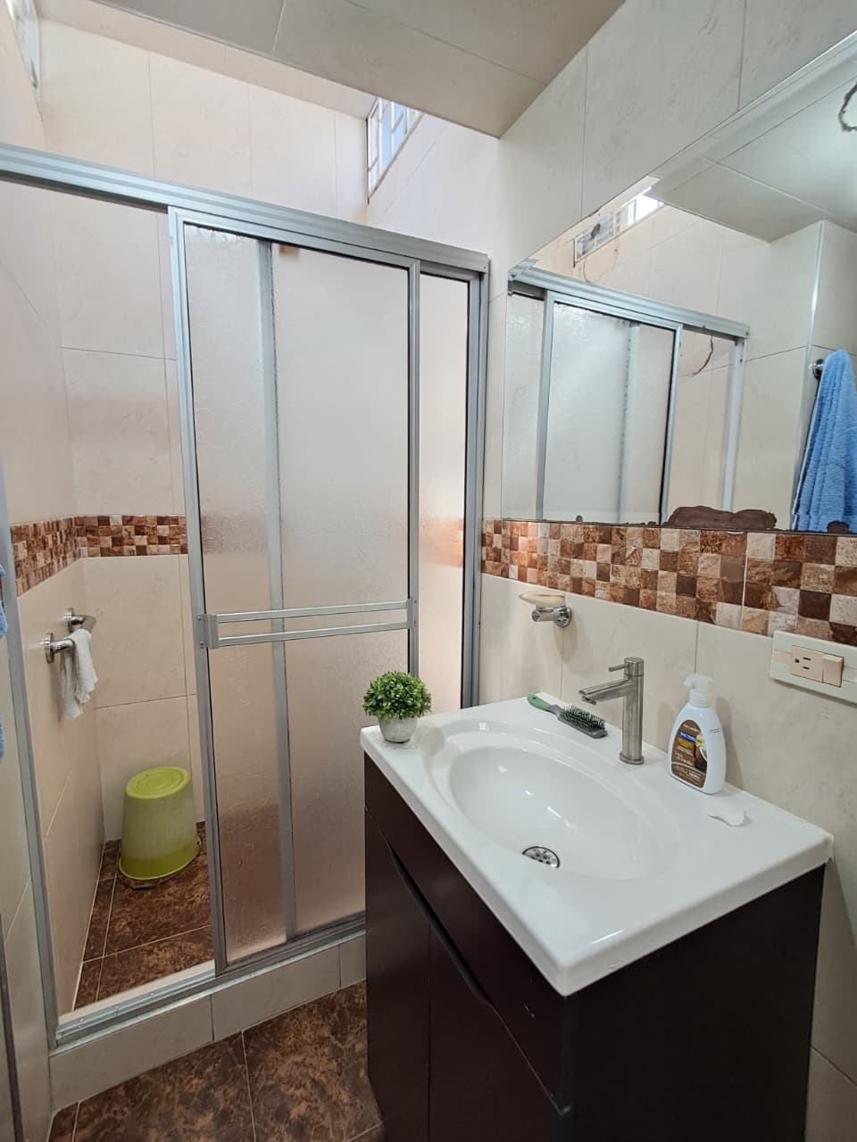 PRECIOSA CASA EN ENGATIVA