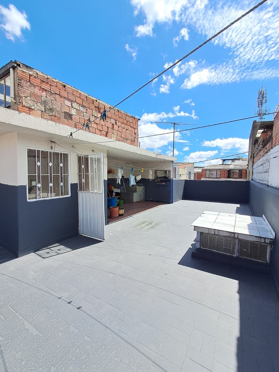 PRECIOSA CASA EN ENGATIVA