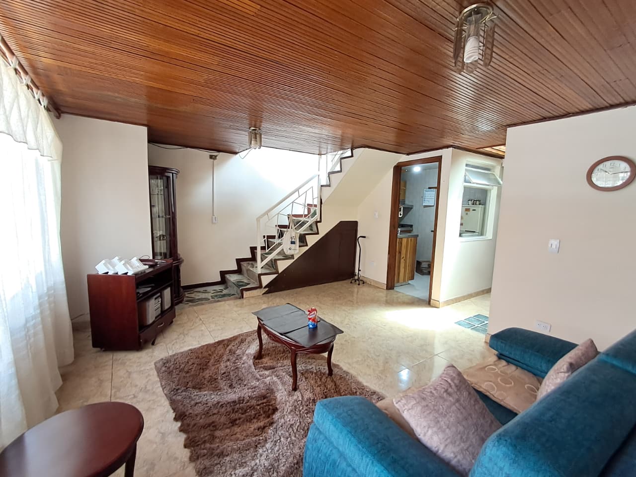 PRECIOSA CASA EN ENGATIVA