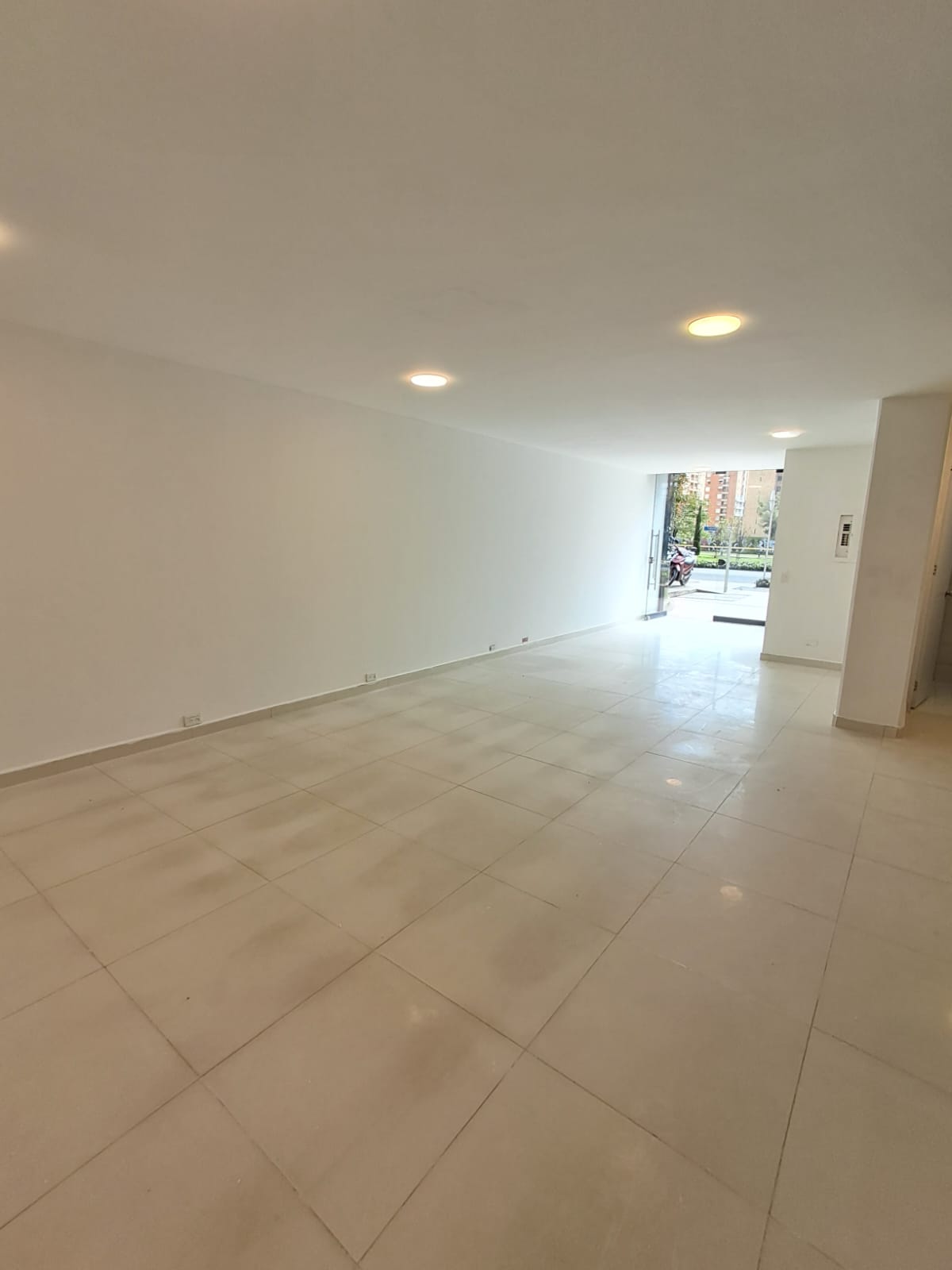 Hermoso Local En Venta En Colina