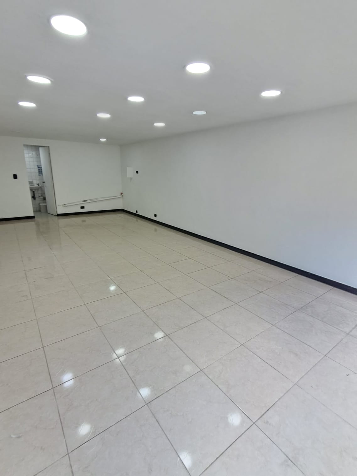 Lindo Local En Arriendo En El Chico