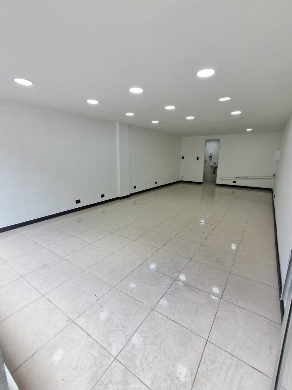 Lindo Local En Arriendo En El Chico