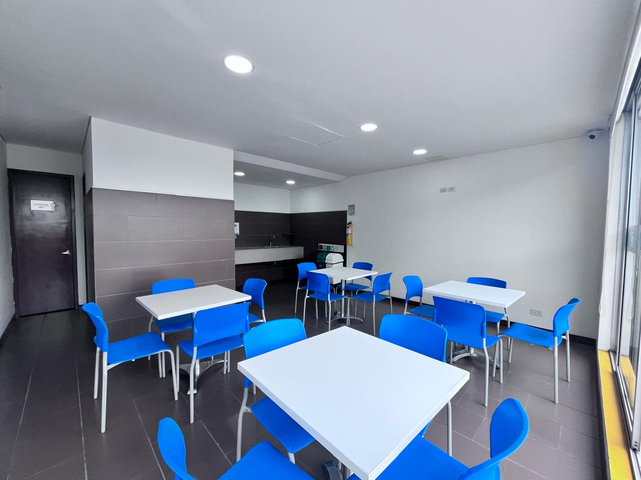 Hermosa Oficina En Arriendo