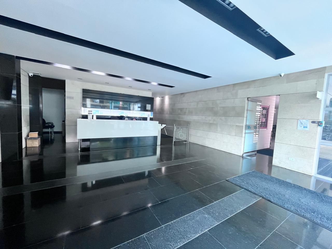 Hermosa Oficina En Arriendo