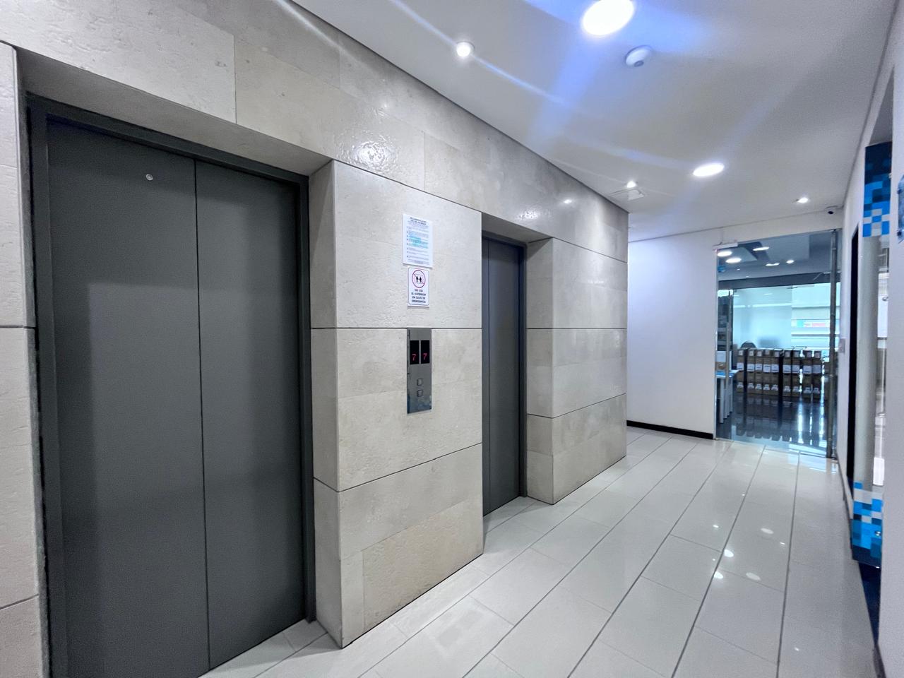 Hermosa Oficina En Arriendo