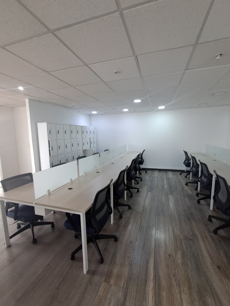 Espectacular Consultorio O Oficina amoblada en arriendo en North Point