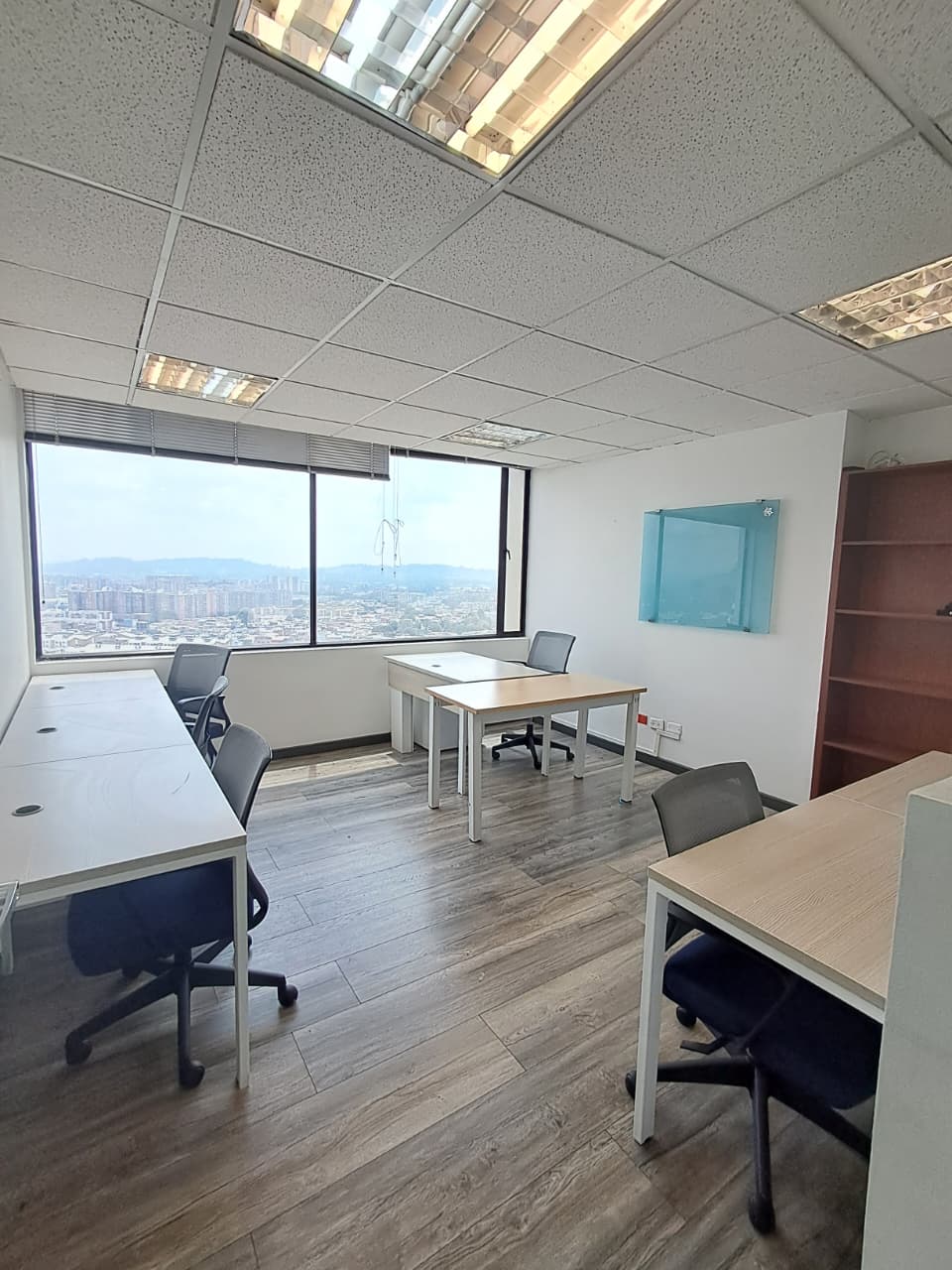 Espectacular Consultorio O Oficina amoblada en arriendo en North Point