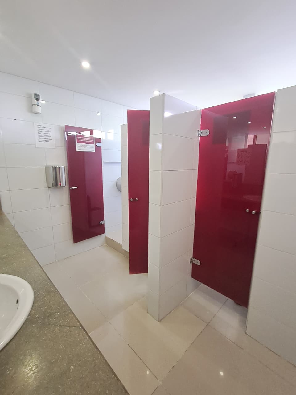 Amplia Oficina En Arriendo En La Cabrera