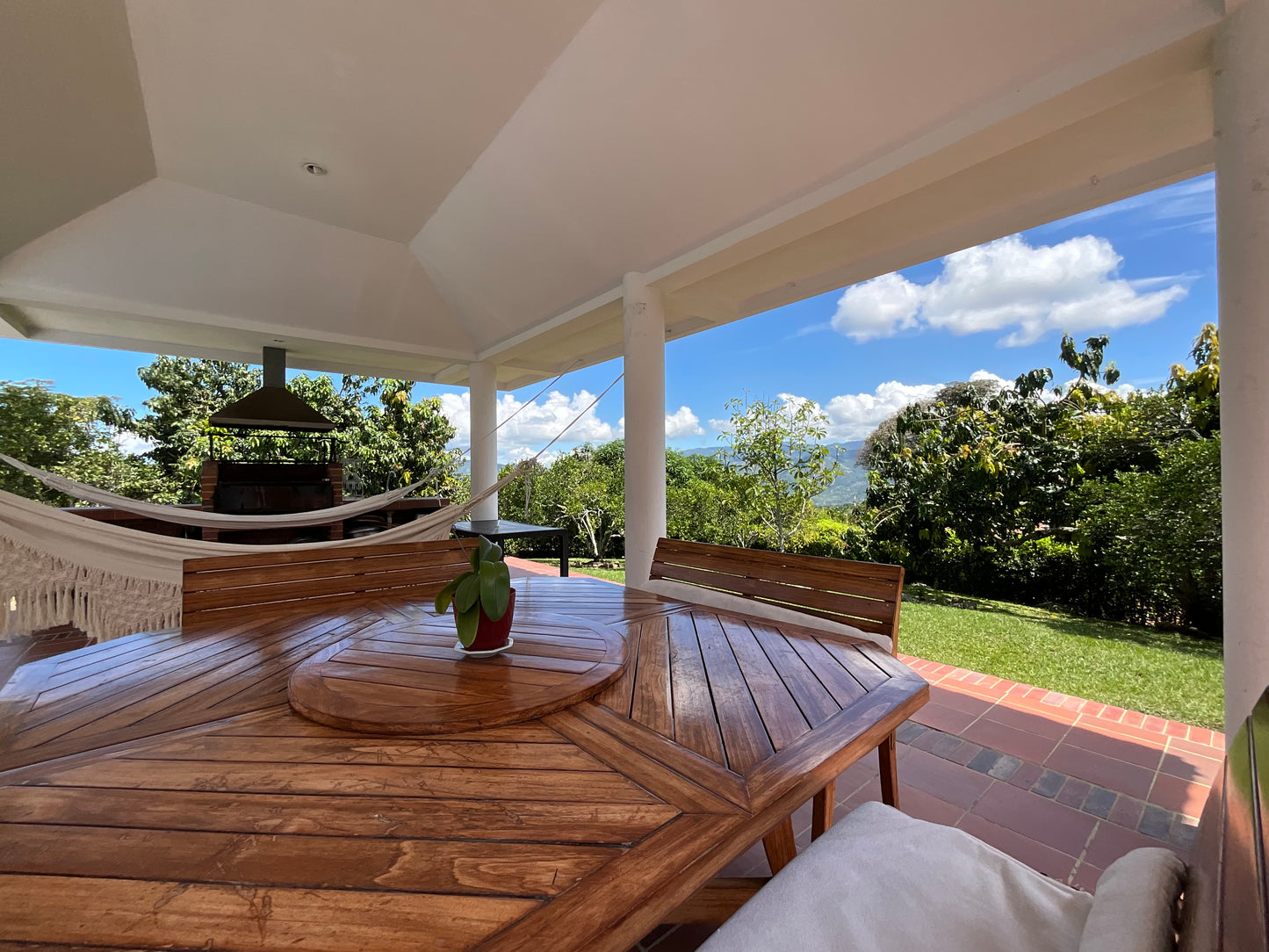 HERMOSA CASA CAMPESTRE EN LA MESA