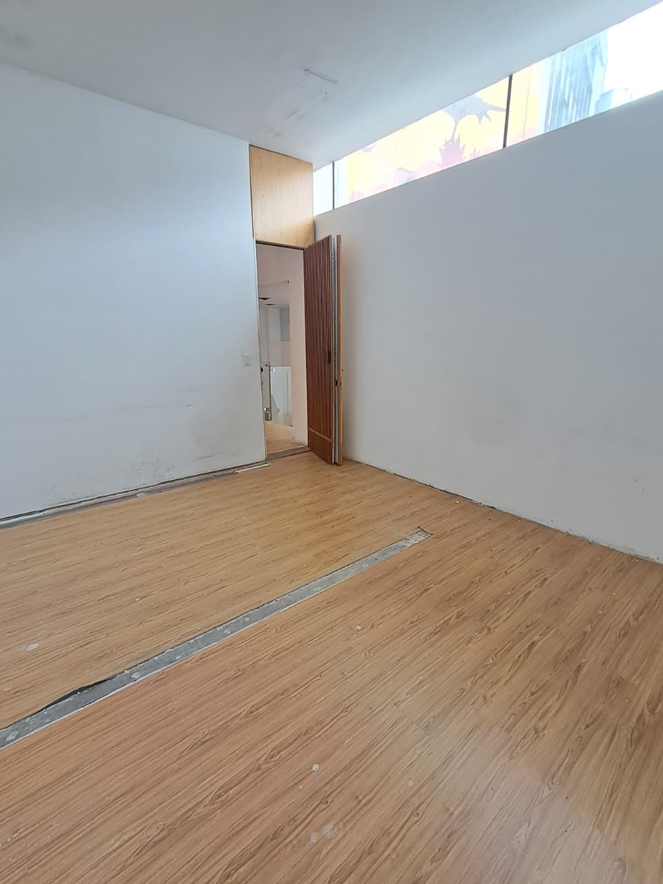 Amplio y Luminoso Local En Arriendo En Zona T
