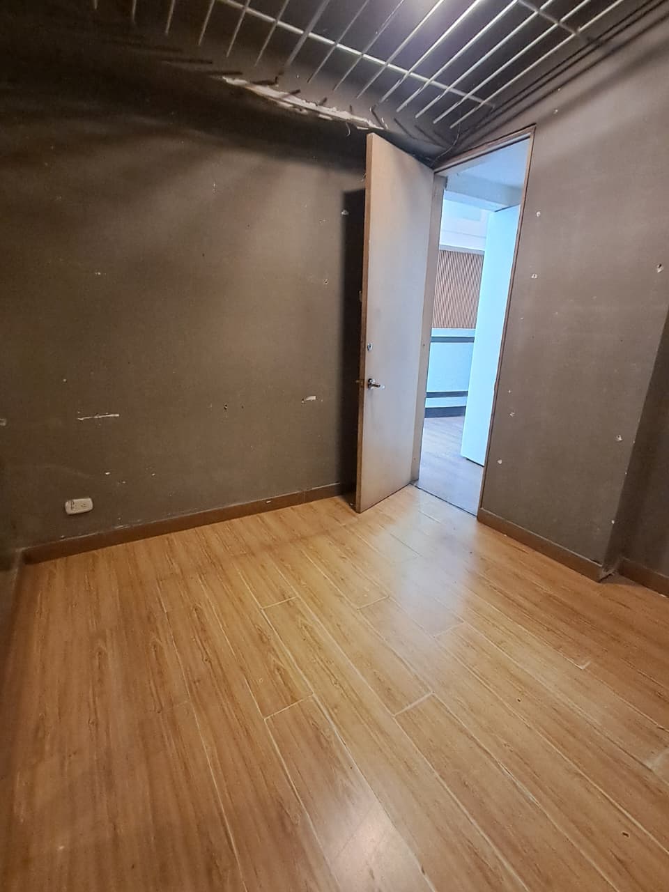 Amplio y Luminoso Local En Arriendo En Zona T