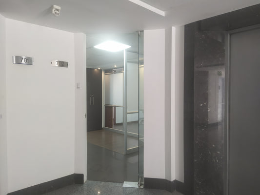 233-884 Amplia oficina en arriendo en North Point